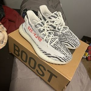 Yeezy 350 zebra